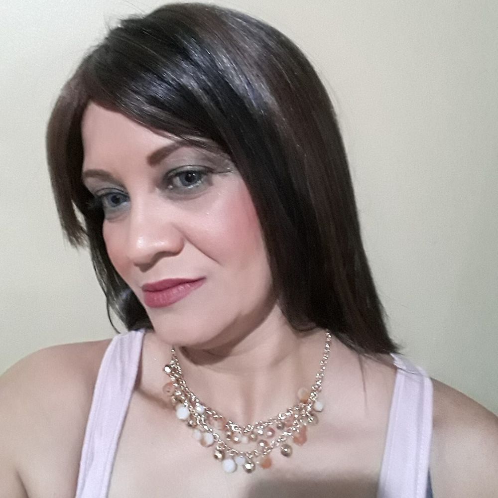 Meet your Posher, Ana